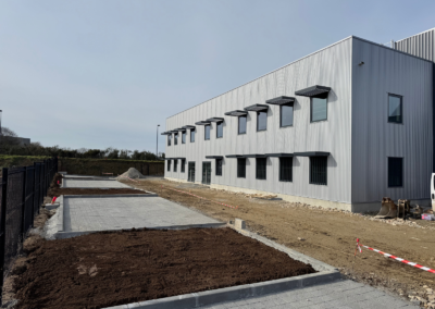 Parking bâtiment NANOFURMA_Guipavas